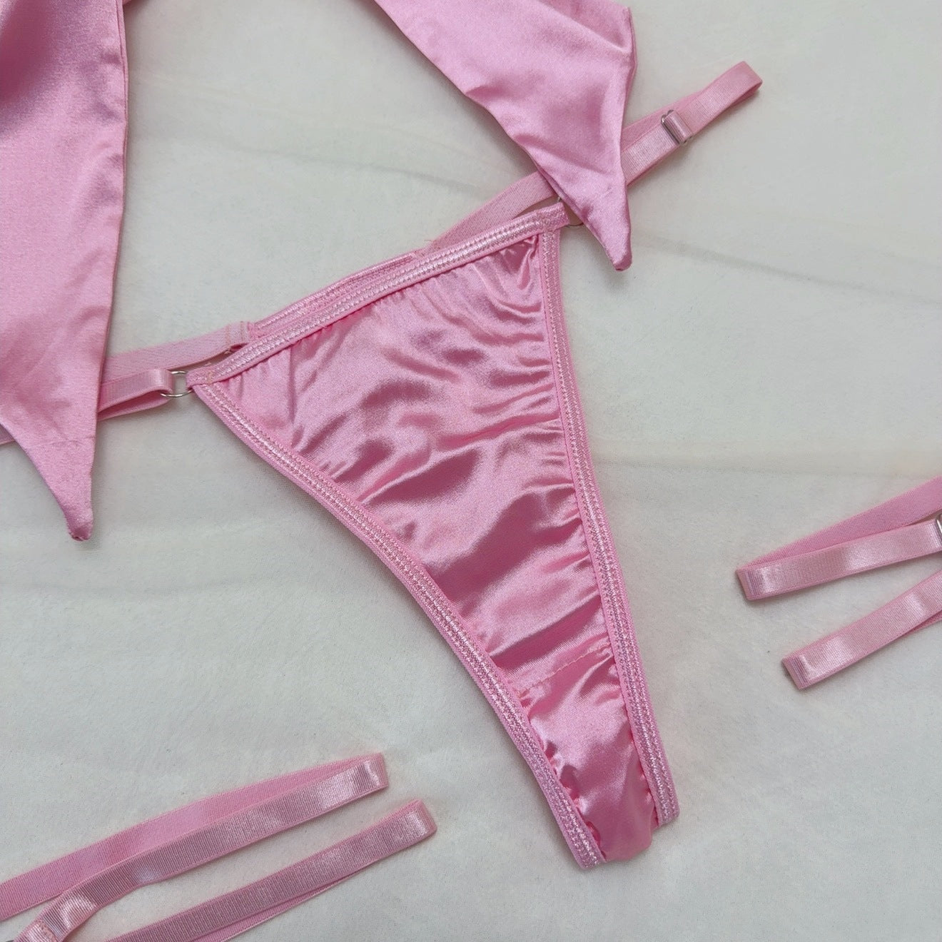 Lingerie New Style Sexy Lingerie Exquisite Bowknot Hollow Sexy Three-Piece Set with Underwire