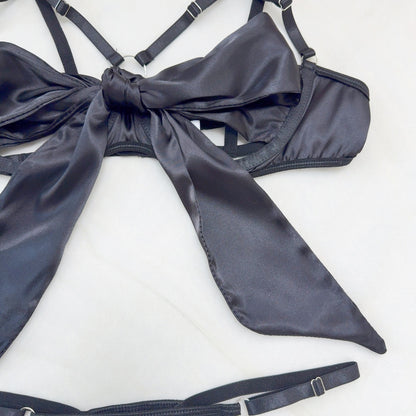 Lingerie New Style Sexy Lingerie Exquisite Bowknot Hollow Sexy Three-Piece Set with Underwire