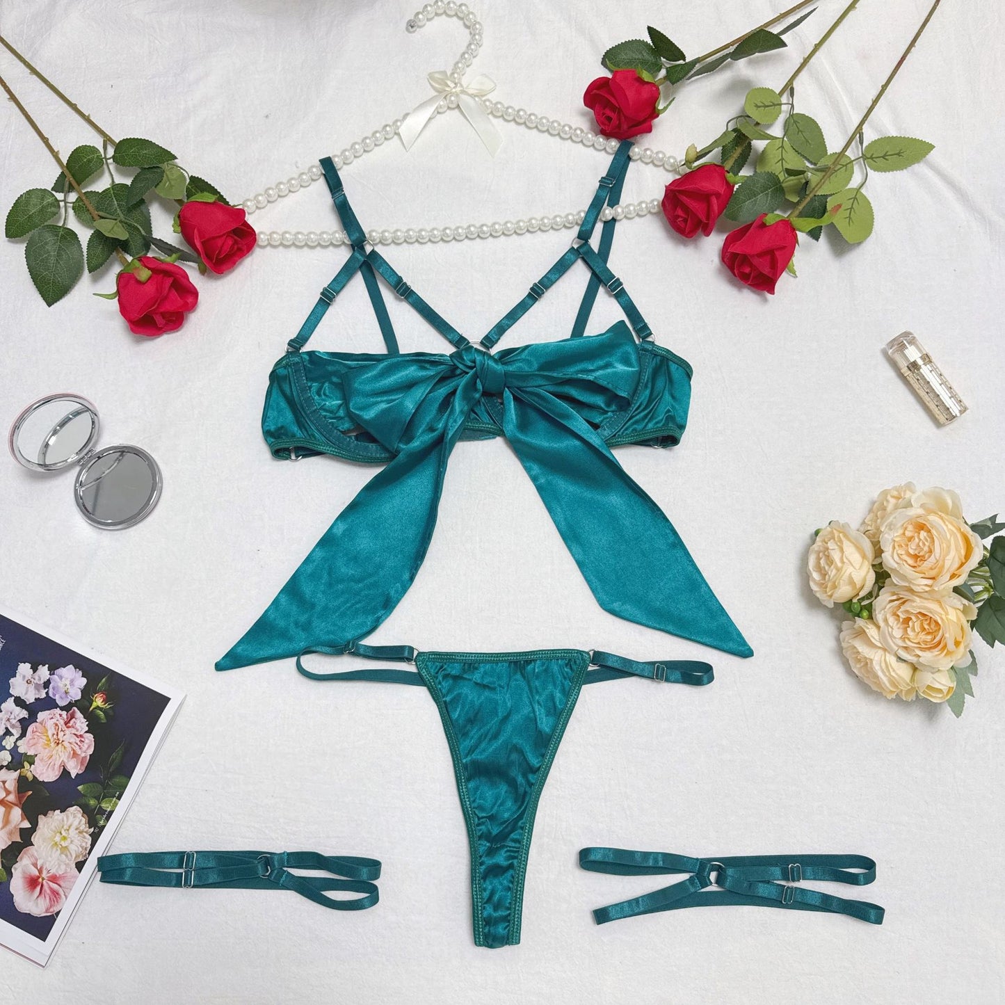 Lingerie New Style Sexy Lingerie Exquisite Bowknot Hollow Sexy Three-Piece Set with Underwire