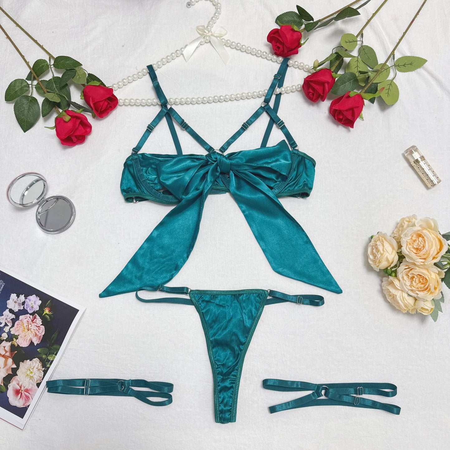 Lingerie New Style Sexy Lingerie Exquisite Bowknot Hollow Sexy Three-Piece Set with Underwire